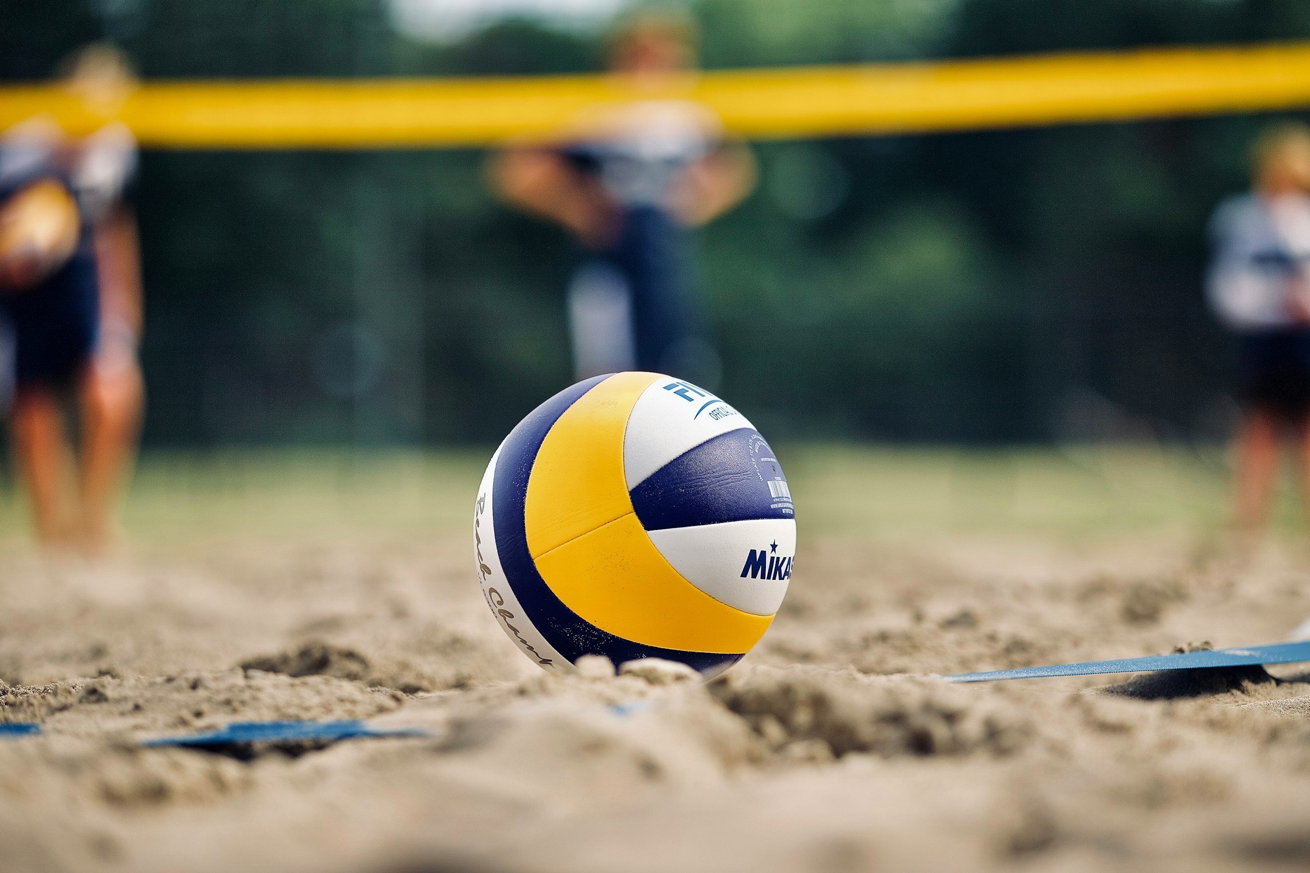 A Mikasa beachvolleyball