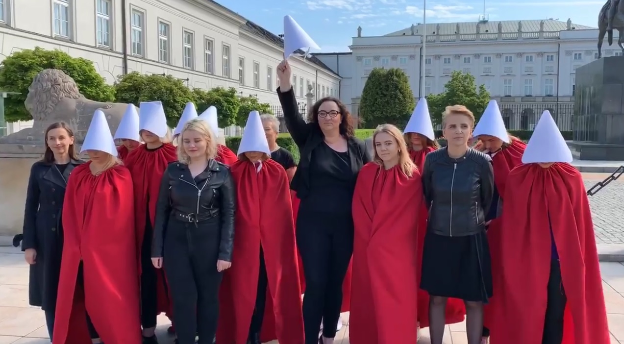 Happening Wiosny przed Pałacem Prezydenckim