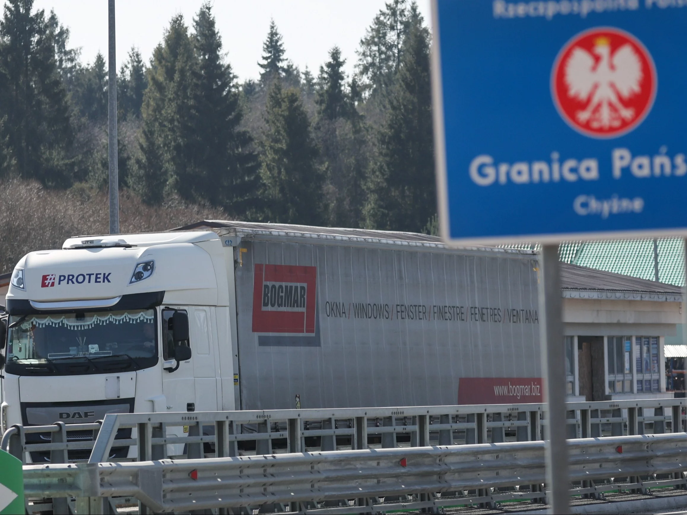 Chyżne. Kontrola pojazdów na polsko-słowackim przejściu granicznym
