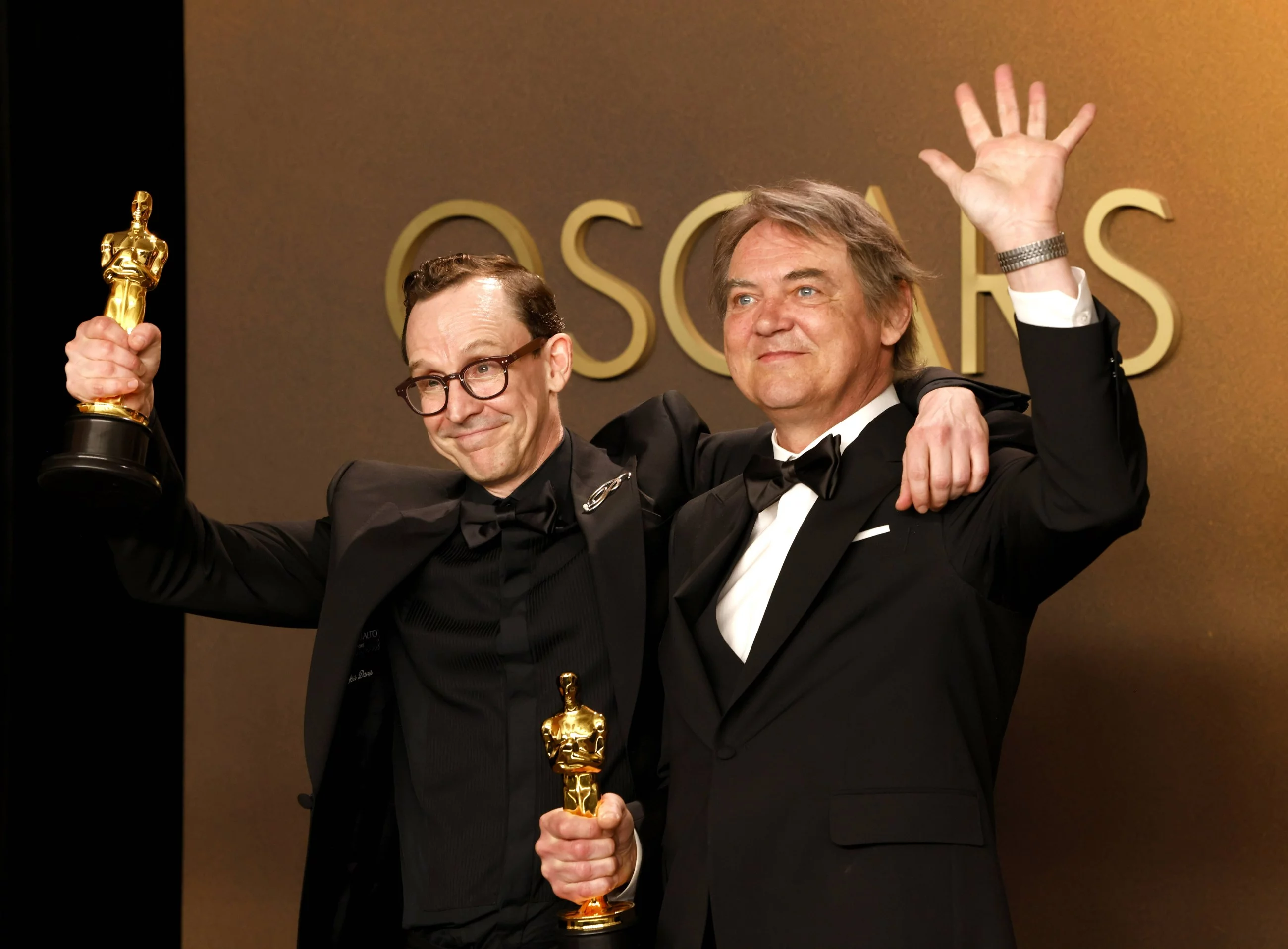 Chris Lavis (L) i Maciek Szczerbowski