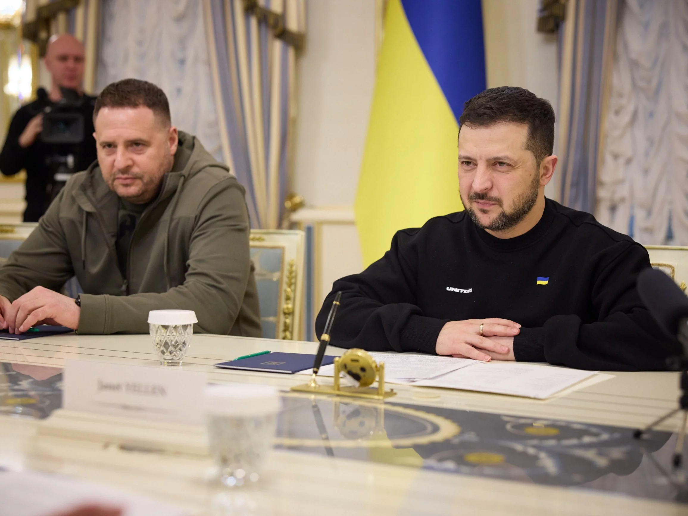 Zełenski był od miesięcy manipulowany? "Byłam przerażona, dziękuję Bogu, iż żyję"