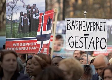 Oslo. Protest przeciwko działaniom Barnevernet