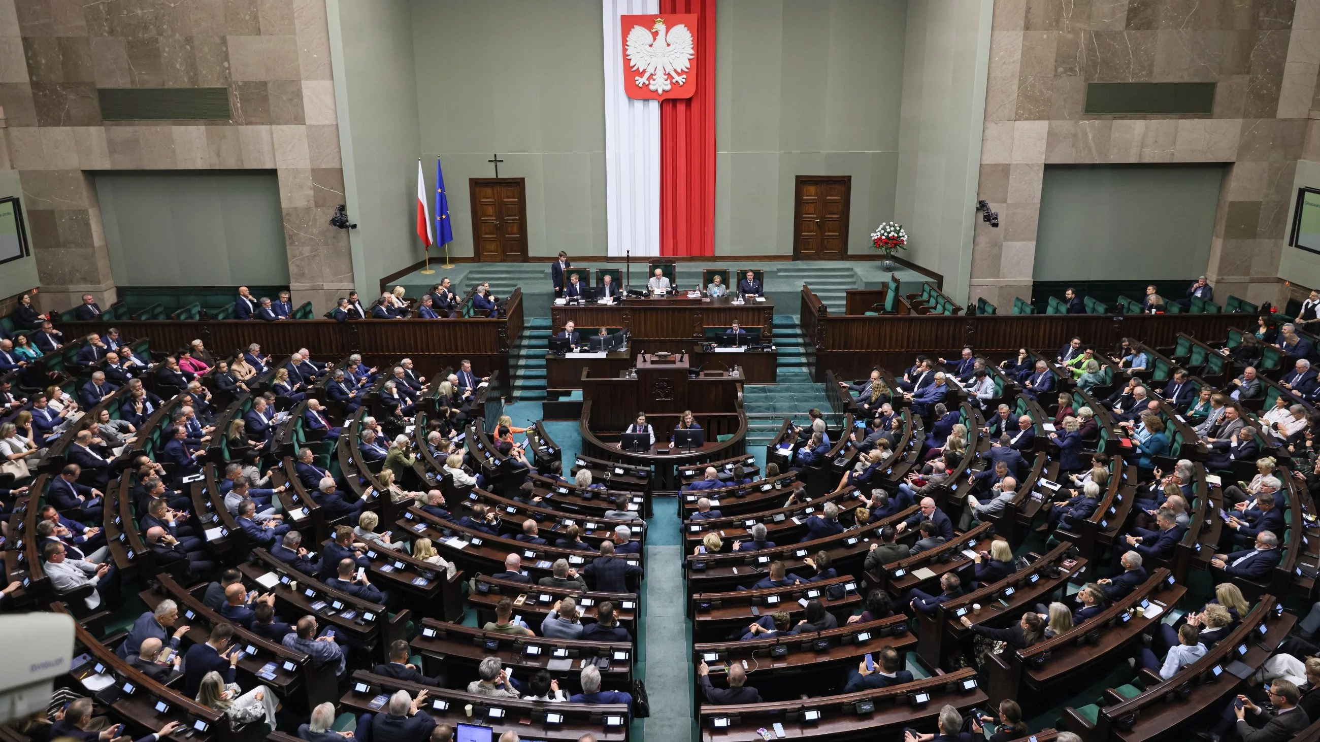 Sejm. Posłowie na sali obrad