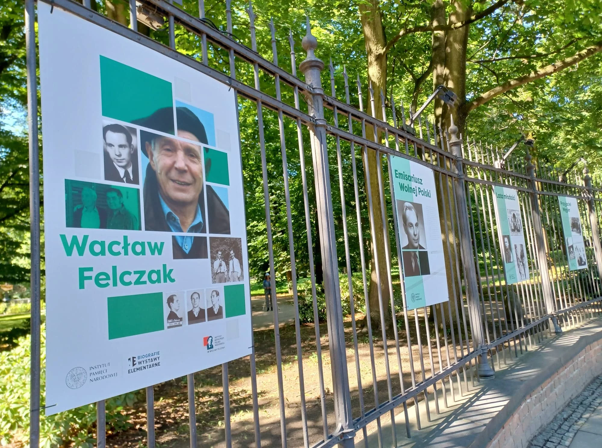 Wystawa o prof. Wacławie Felczaku znajduje się w Łazienkach Królewskich