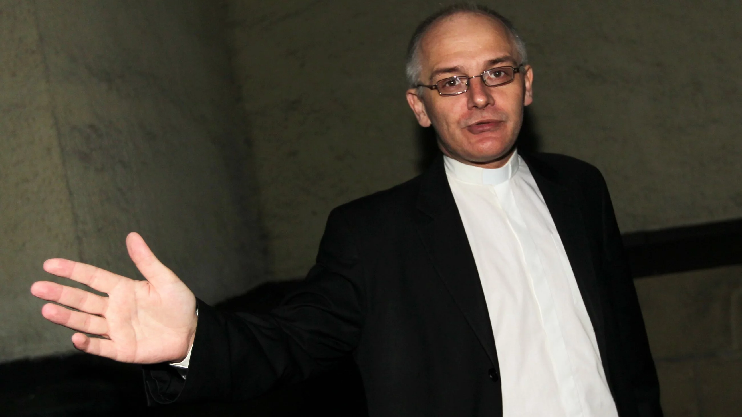 Jezuita o. Krzysztof Mądel