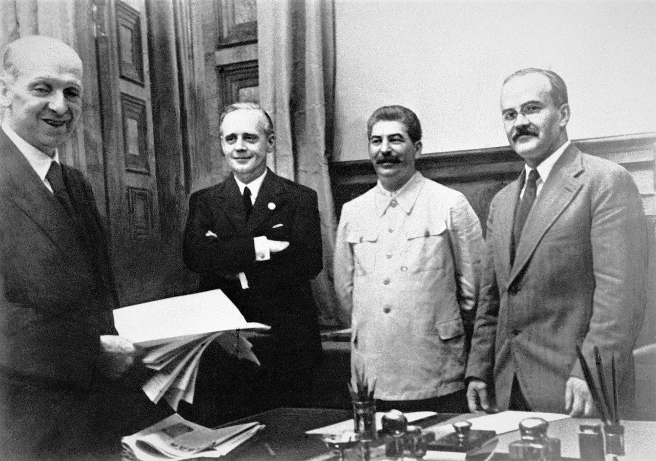 Friedrich Gauss, Joachim von Ribbentrop, Józef Stalin, Wiaczesław Mołotow