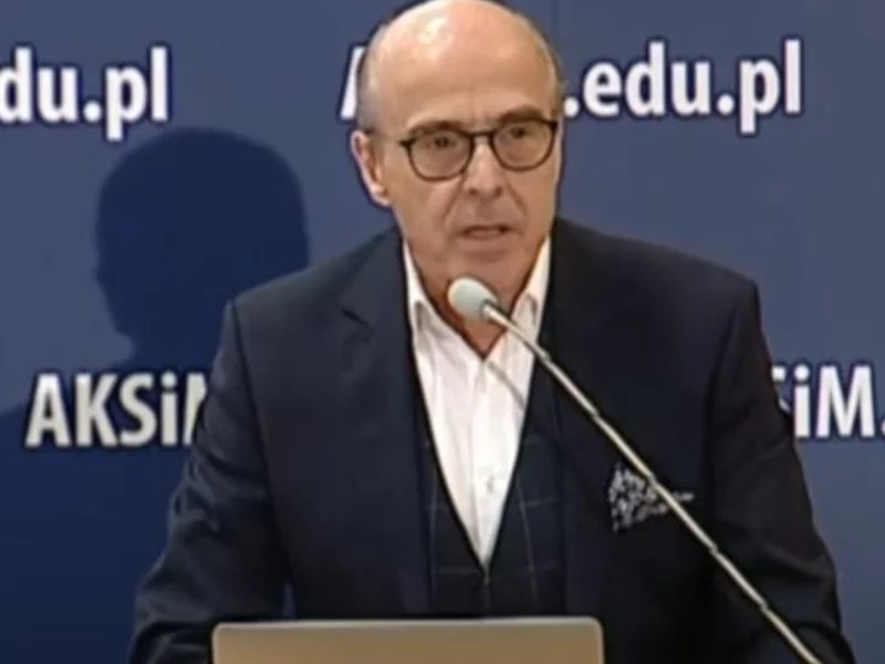 Jan Pospieszalski podczas sympozjum "Oblicza pandemii" w Akademii Kultury Społecznej i Medialnej w Toruniu, 29.01.2022 r.