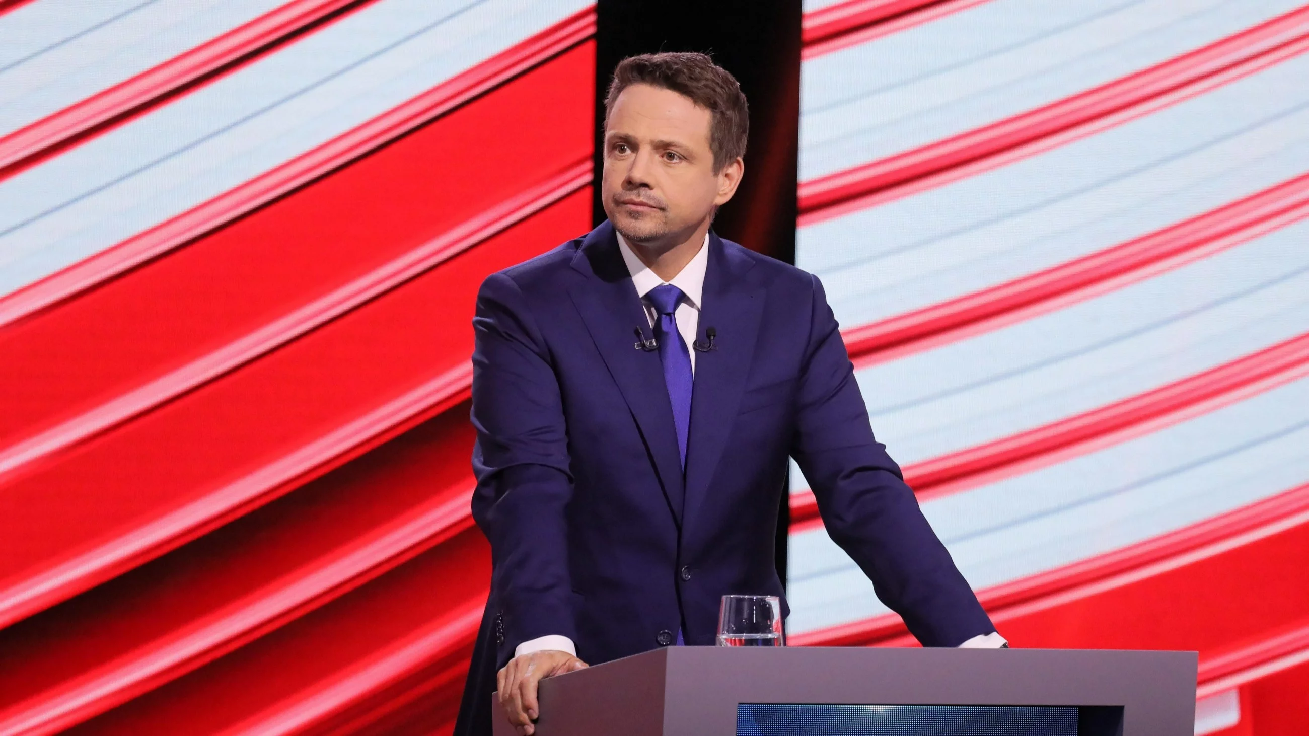 Burza wokół debaty. "Do wszystkich opisujących teorie spiskowe"