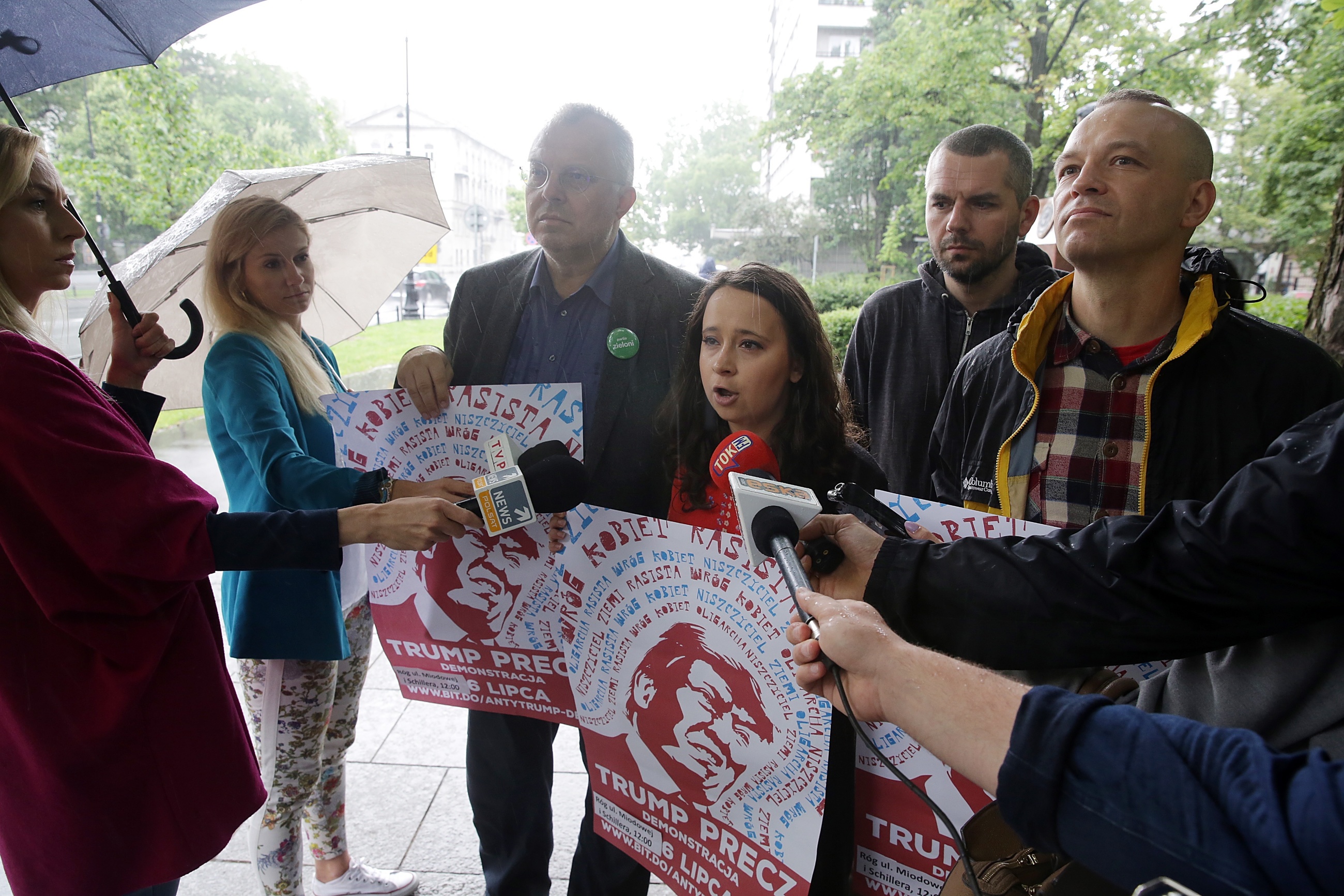 Konferencja prasowa przed Ambasadą Stanów Zjednoczonych w Warszawie