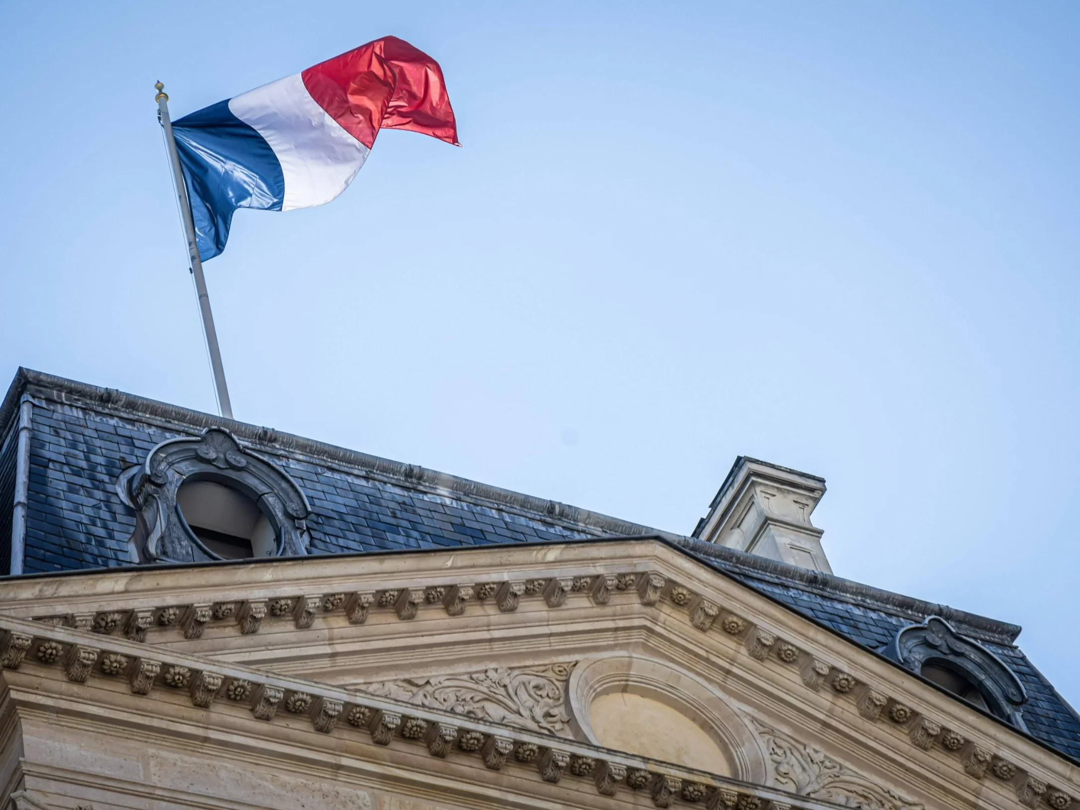 "Nie mogą pozostać bez reakcji". Paryż reaguje na groźby Trumpa