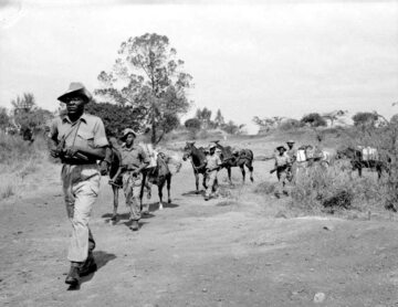 Patrol kolonialny poszukujący rebeliantów