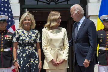 Pierwsza dama USA Jill Biden, pierwsza dama Ukrainy Ołena Zełenska i prezydenta USA Joe Biden
