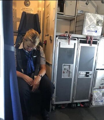Pijana kobieta przespała cały lot.