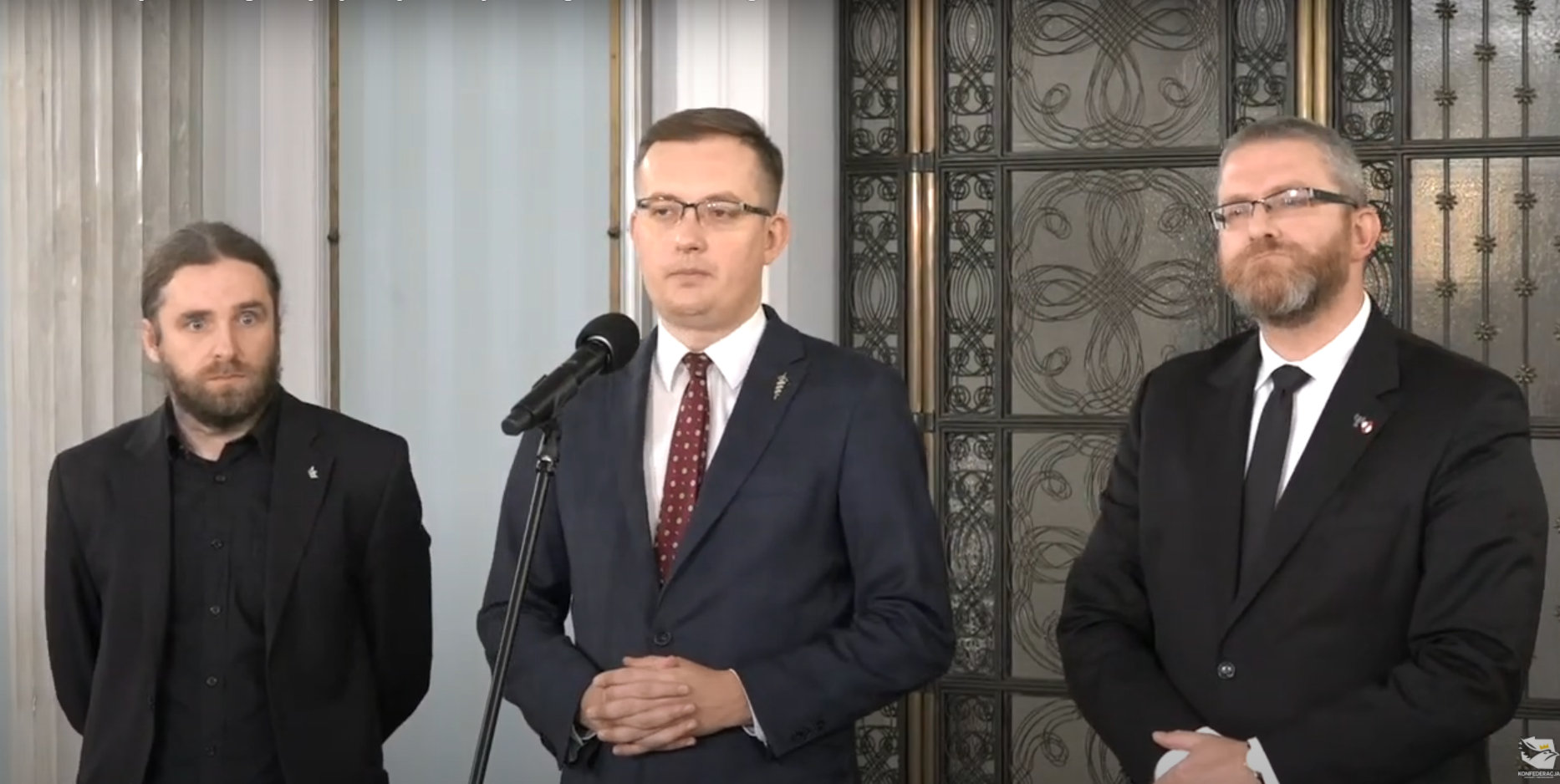 Posłowie Konfederacji na konferencji prasowej