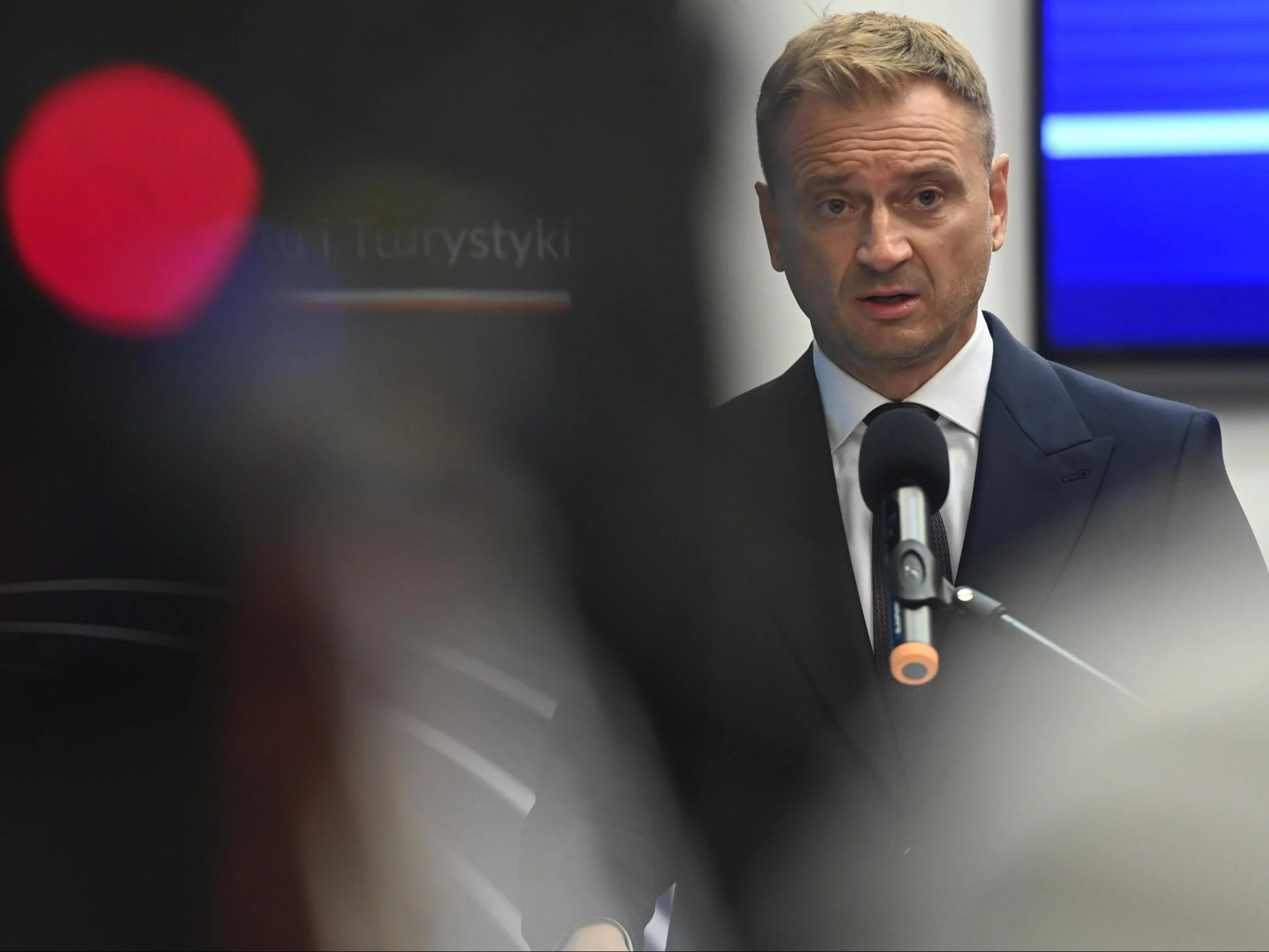 Minister sportu i turystyki Sławomir Nitras podczas konferencji prasowej dot. podsumowania Igrzysk XXXIII Olimpiady Paryż 2024