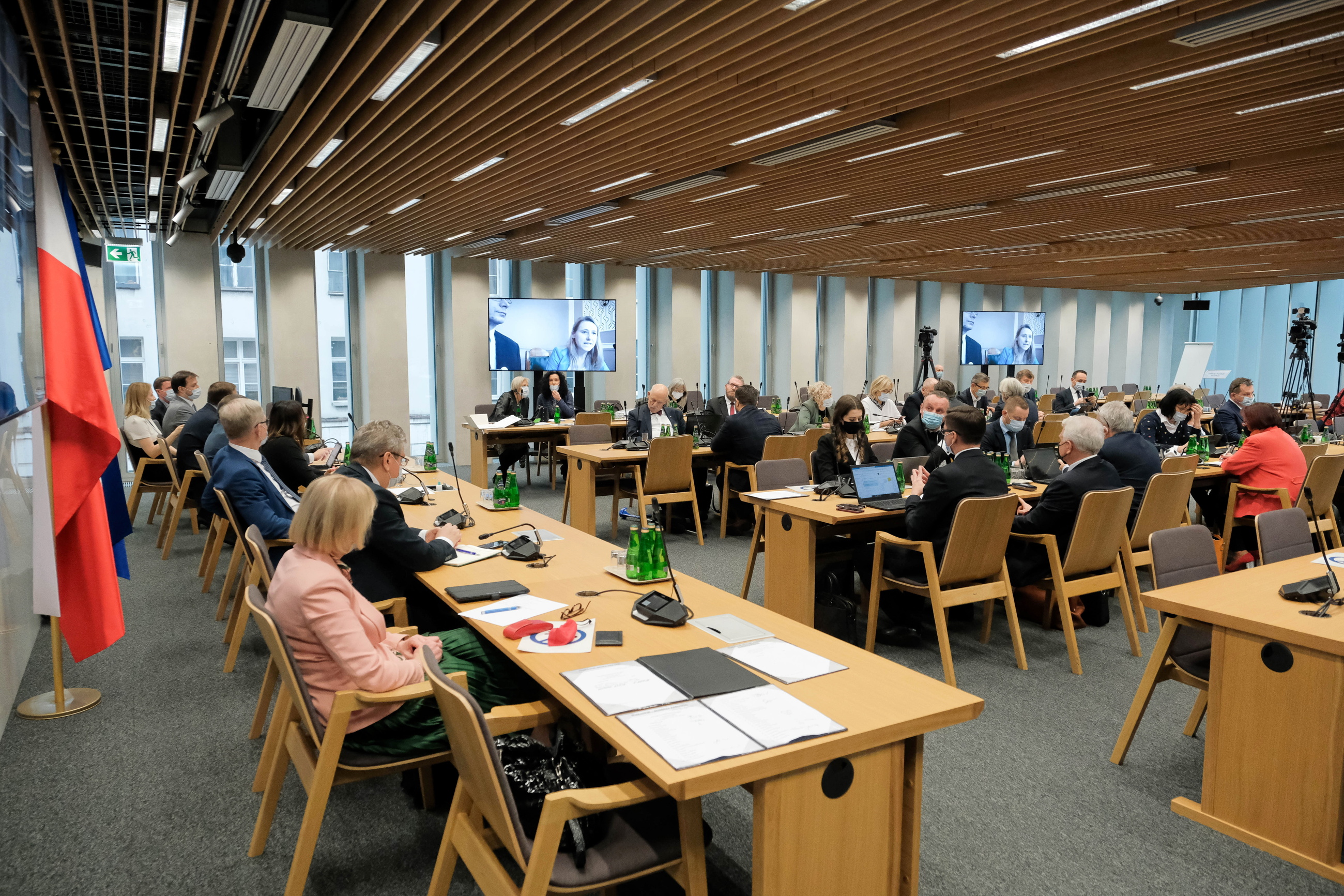 Wysłuchanie publiczne nt. projektu ustawy ws. "weryfikacji covidowej" na Komisji Zdrowia