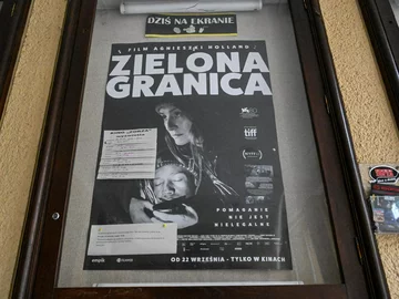 Plakat zapowiadający film „Zielona granica” w reżyserii Agnieszki Holland