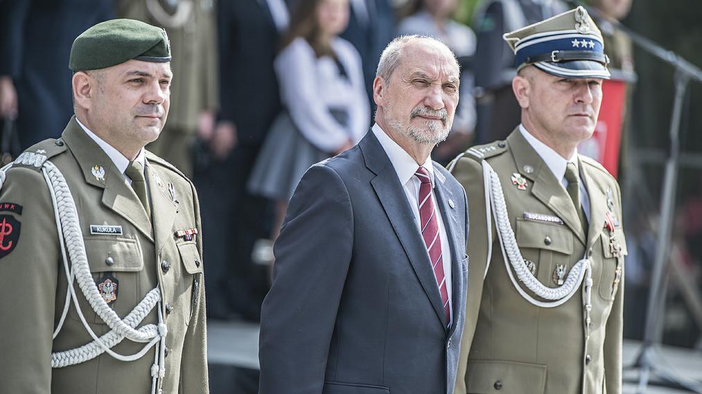 Antoni Macierewicz, szef MON