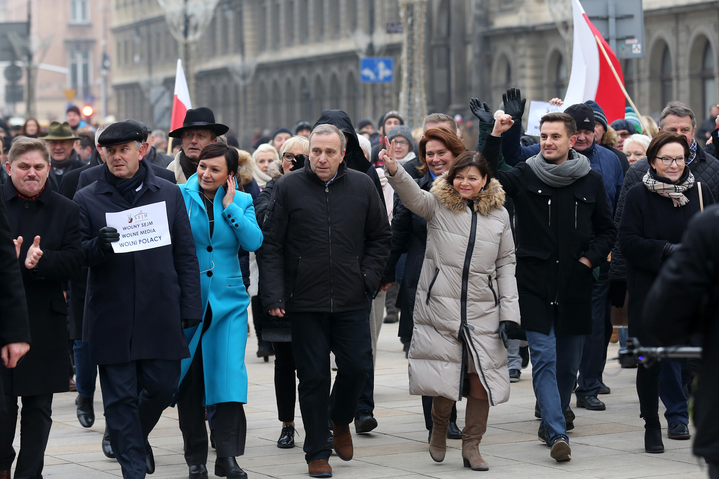 Politycy PO protestują na ulicach Warszawy