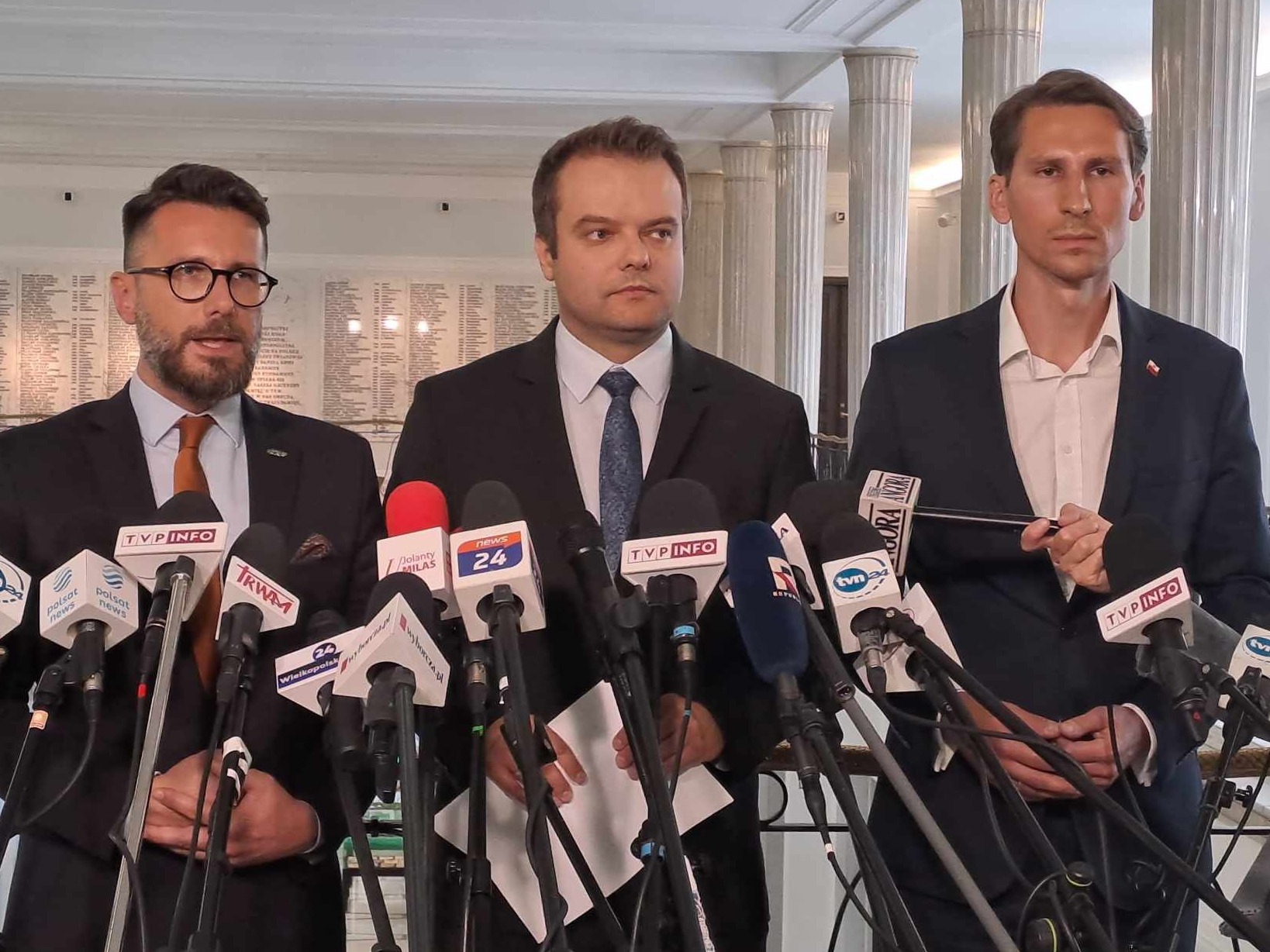 Radosław Fogiel, Rafał Bochenek i Kacper Płażyński (PiS)