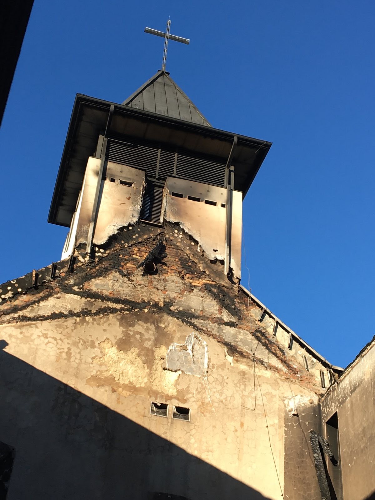 Płonie, płonie świątynia!