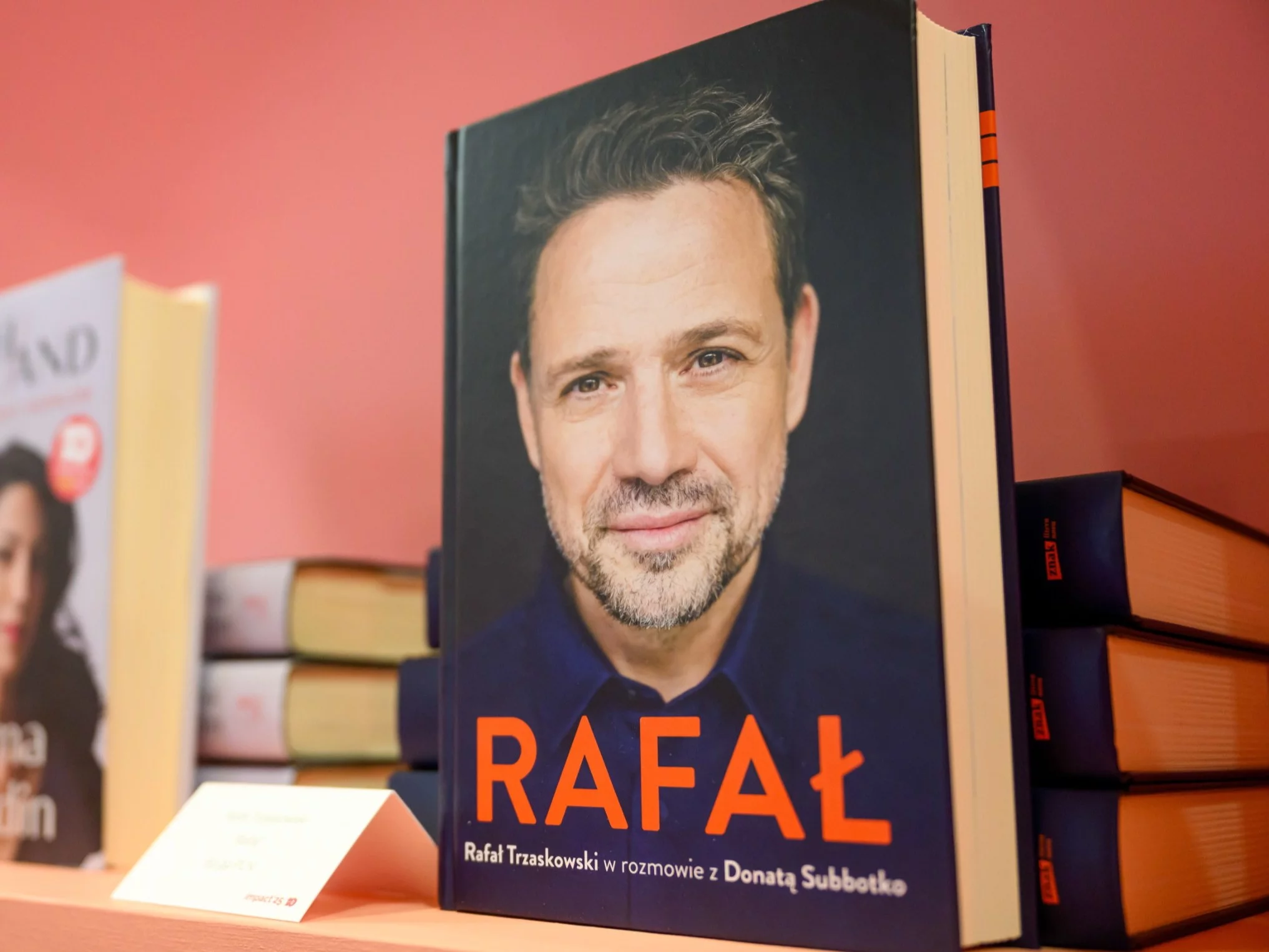 Książka "Rafał" - wywiad rzeka z Rafałem Trzaskowskim, byłym kandydatem na prezydenta