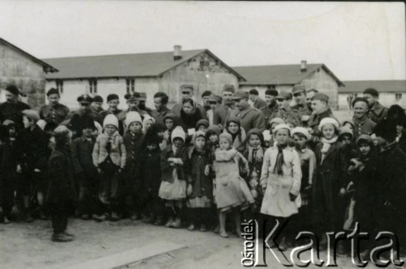 Obóz internowania żołnierzy Wojska Polskiego. Uczniowie szkoły w Ulm. 1940 rok