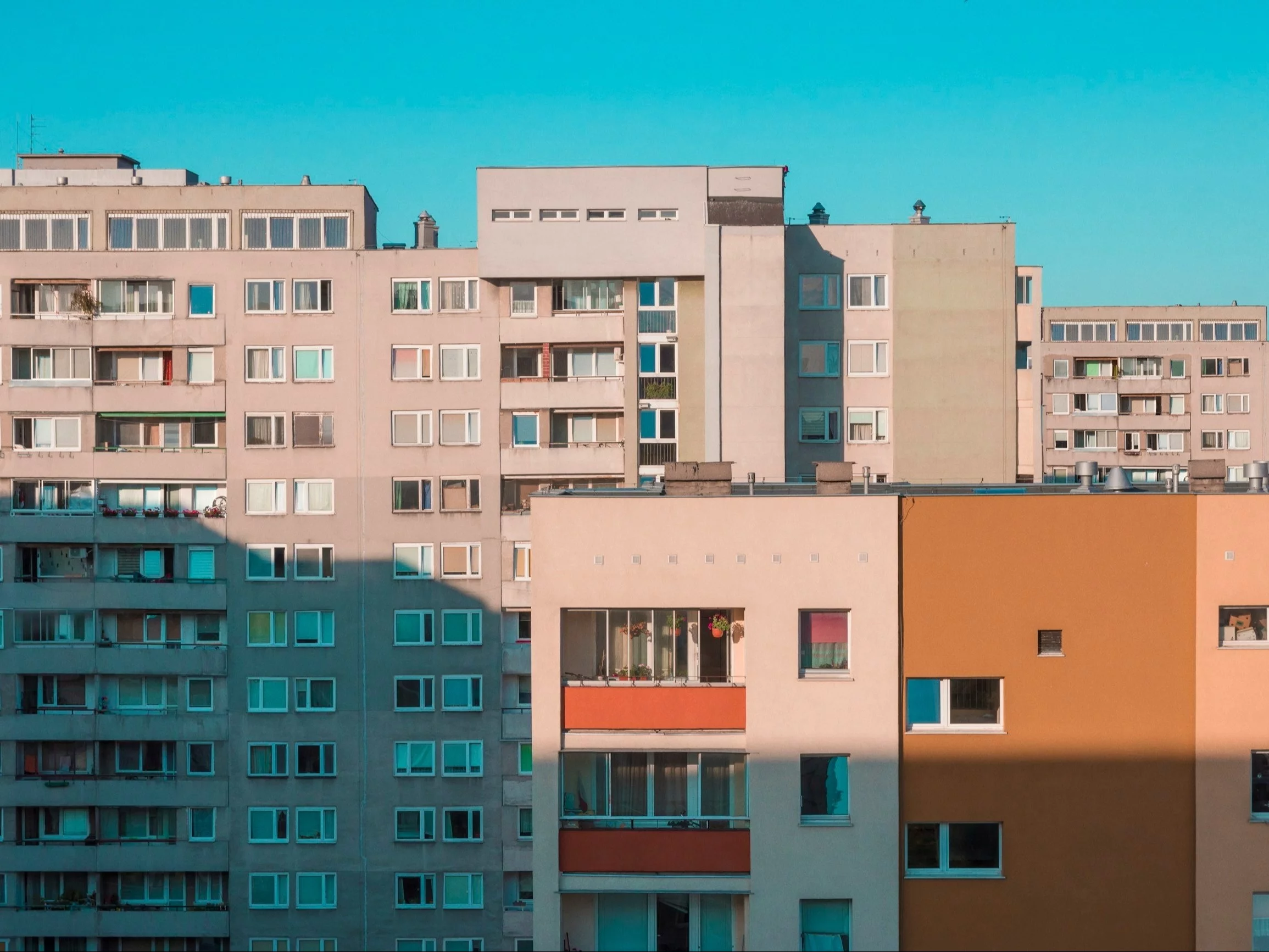 Rywalizacja Lewicy z Razem. Od którego mieszkania ten podatek?