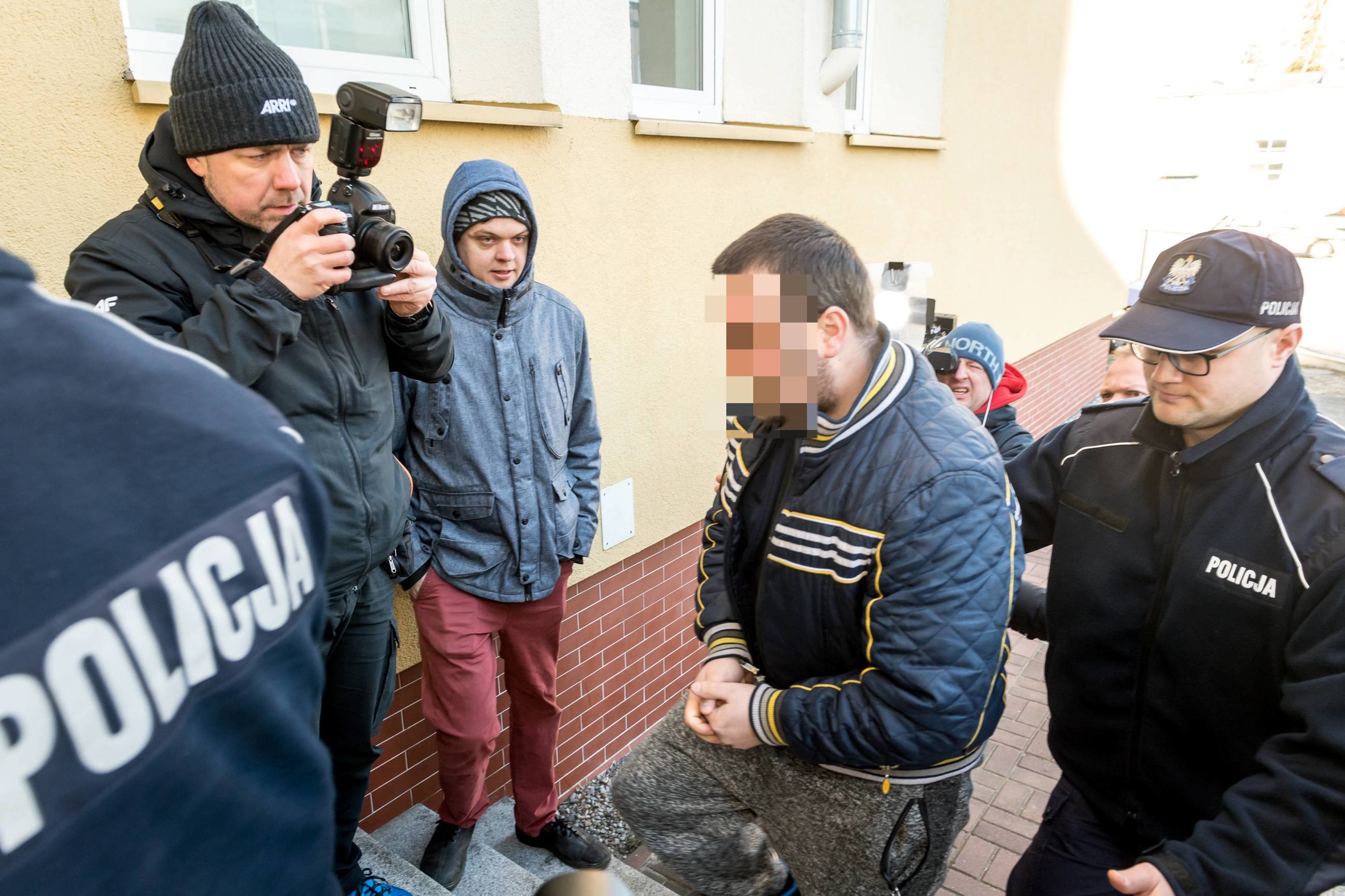 Doprowadzenie do Prokuratury Rejonowej Toruń-Wschód Bartosza D.