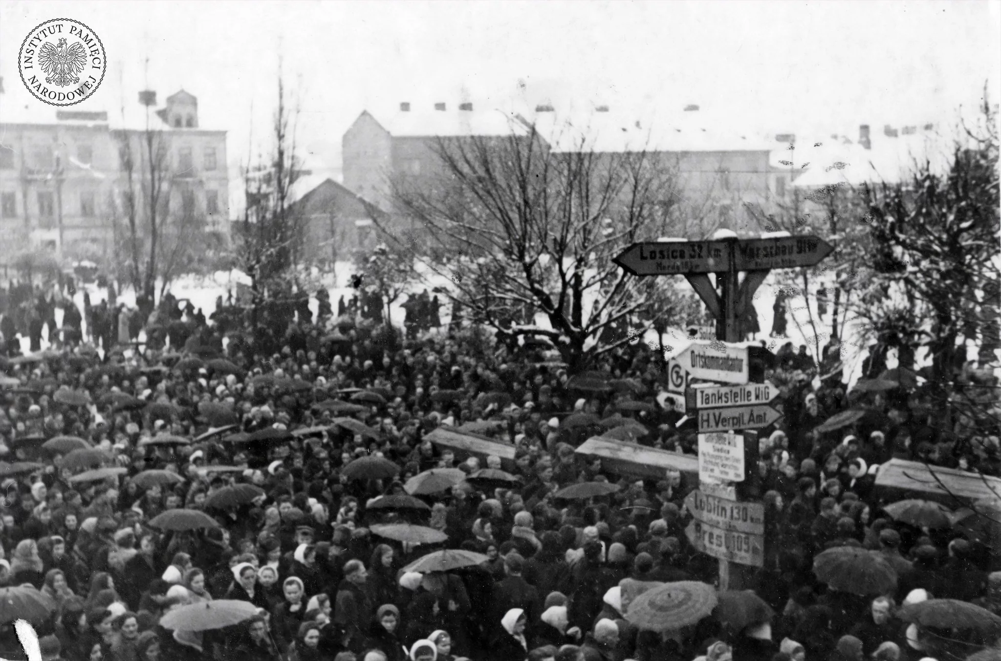 Pogrzeb dzieci Zamojszczyzny w Siedlcach. 3 lutego 1943