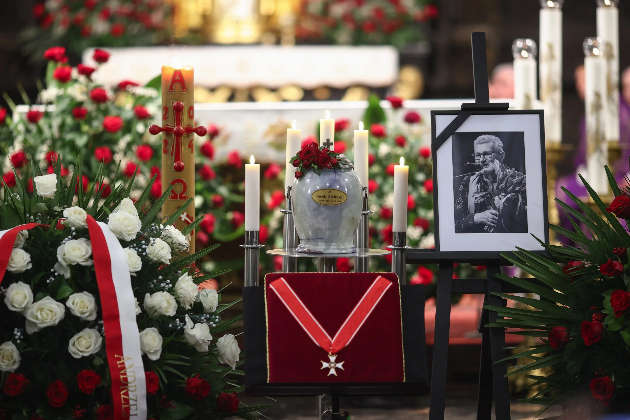 Uroczystości pogrzebowe muzyka, współzałożyciela zespołu Skaldowie Jacka Zielińskiego