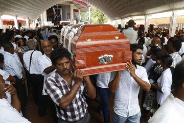 Pogrzeb ofiar zamachów na Sri Lance