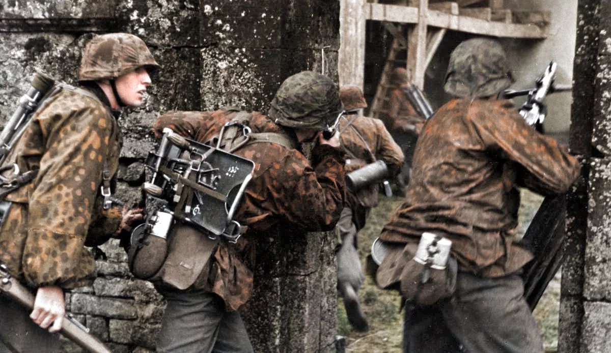 Żołnierze Waffen-SS podczas Operacji Barbarossa, 1941