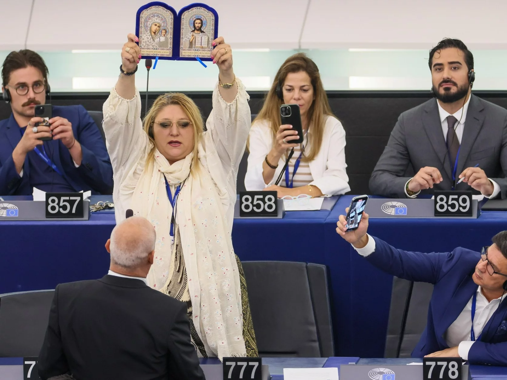 "Połamię nogi Zełenskiemu". Rumuńska europoseł szokuje