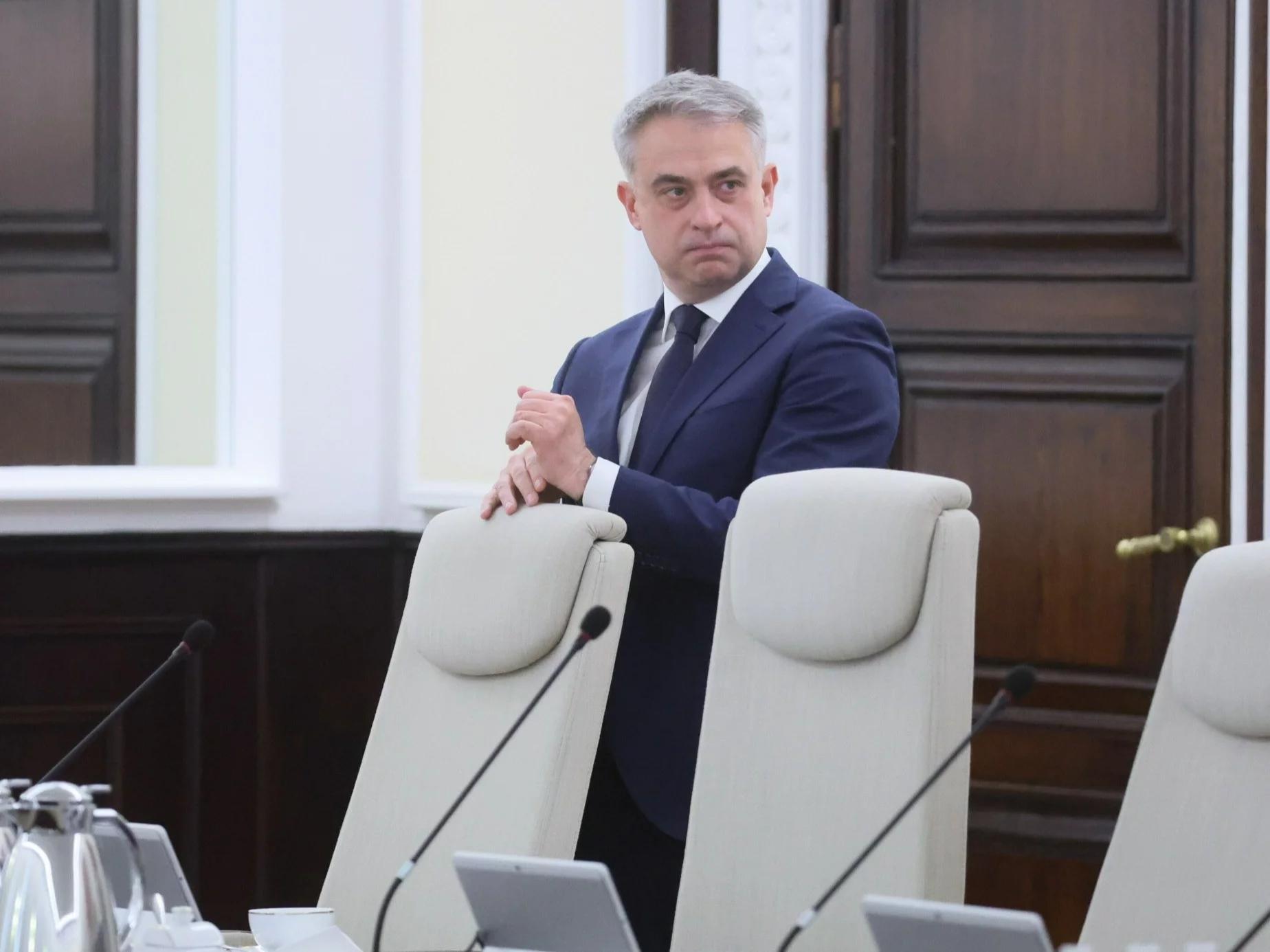 Wicepremier, minister cyfryzacji Krzysztof Gawkowski przed posiedzeniem rządu w siedzibie KPRM w Warszawie