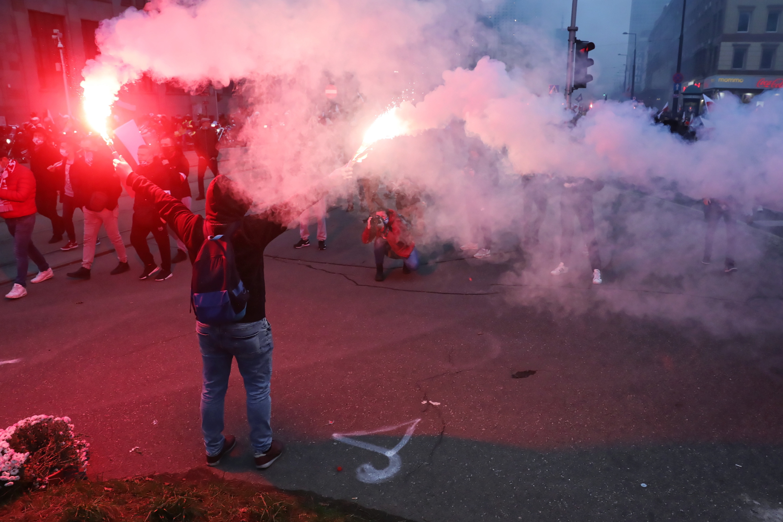 Uczestnicy Marszu Niepodległości w Warszawie.