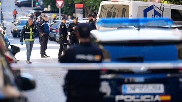 Policja na miejscu ataku na Alejandro Vidal-Quadrasa