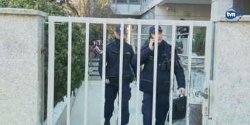 Policjanci szukają Mariusza Kamińskiego i Macieja Wąsika