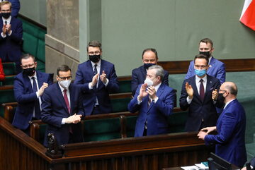 Politycy w ławach rządowych w Sejmie