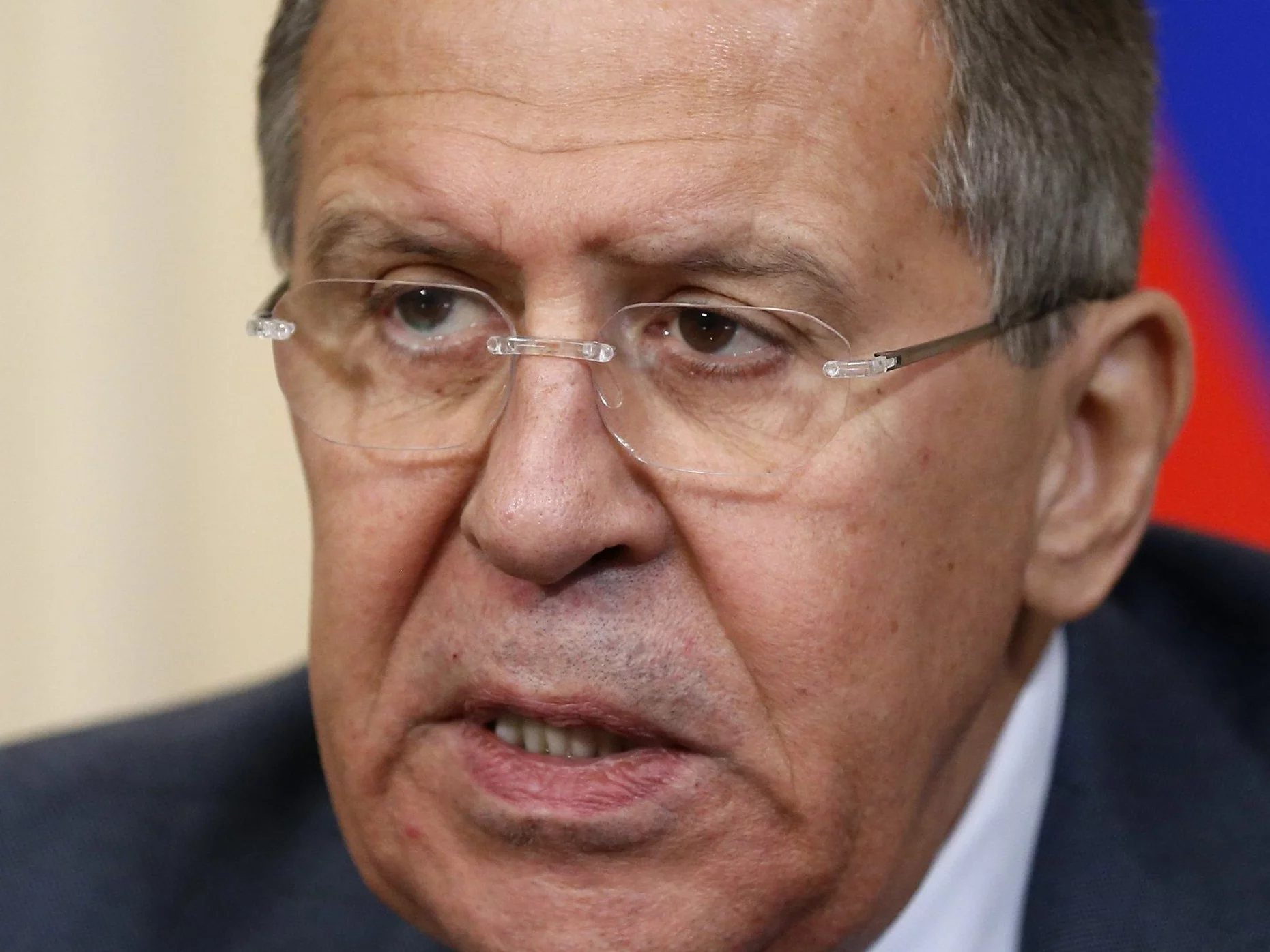 Ławrow grzmi po słowach Sikorskiego. Mówi o "aktach terrorystycznych"