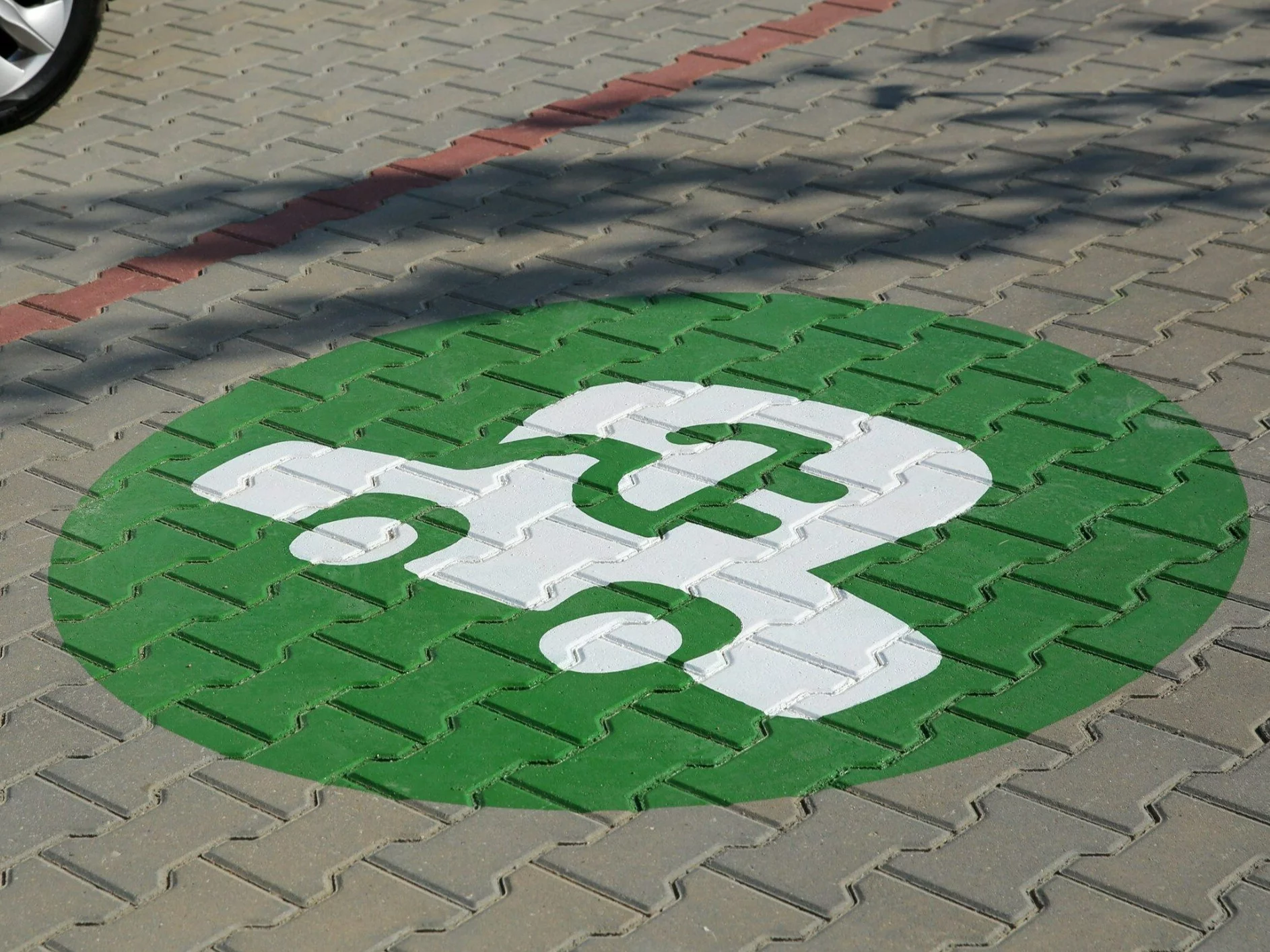 Terminal do ładowania samochodów elektrycznych, zdjęcie ilustracyjne