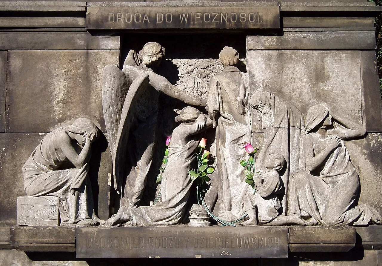 Rzeźba na grobowcu rodziny Dzięcielowskich, Cmentarz Janowski we Lwowie