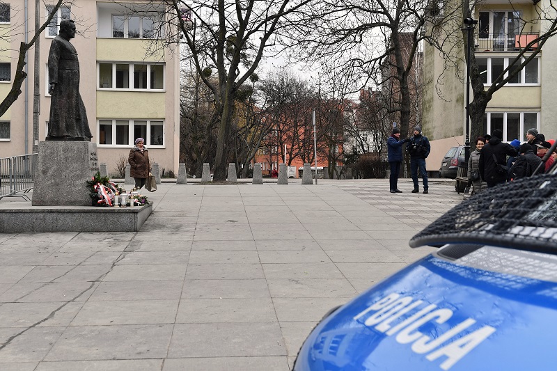 Gdańsk: Pomnik ks. Henryka Jankowskiego