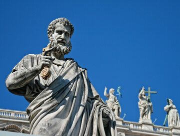 Pomnik św. Piotra w Watykanie