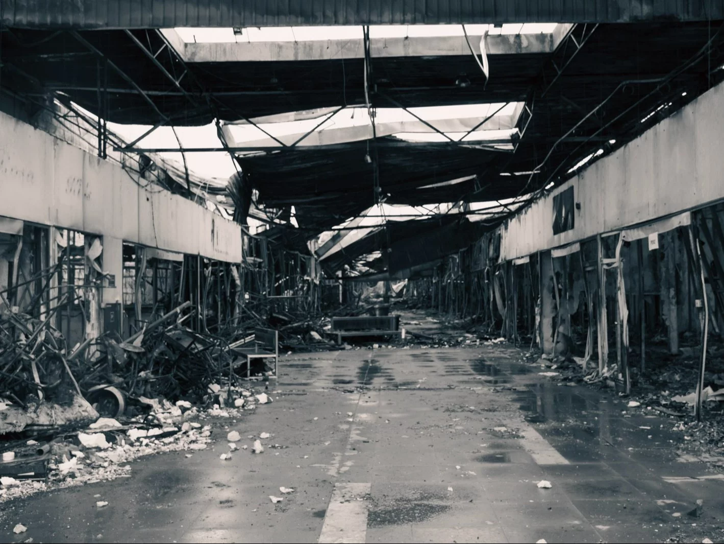 800 zł i 200 dolarów za ucieczkę podpalacza Marywilskiej. Pomagali Ukraińcy