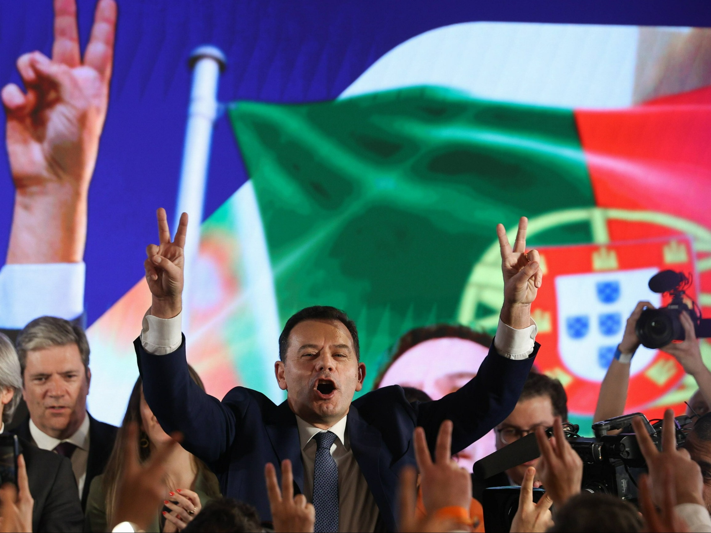 Lider koalicji Sojuszu Demokratycznego (AD) i przewodniczący Partii Socjaldemokratycznej (PSD) Luis Montenegro