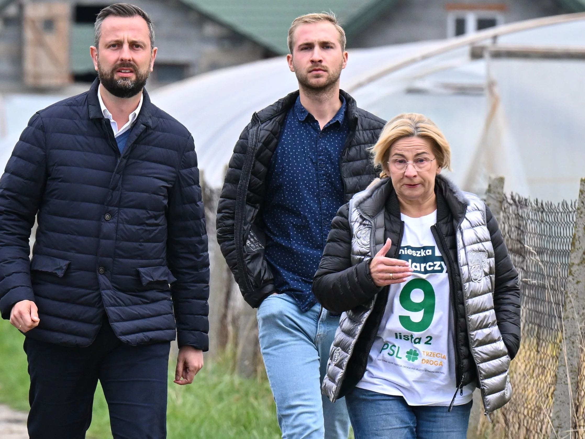 Kampania wyborcza do parlamentu 2023. Prezes PSL Władysław Kosiniak-Kamysz (L) i kandydatka z listy Trzeciej Drogi Agnieszka Stolarczyk (P)