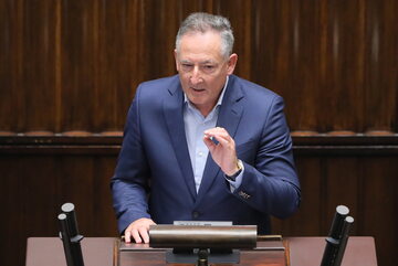 Poseł KO Bartłomiej Sienkiewicz podczas posiedzenia Sejmu w Warszawie