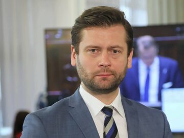 Poseł Porozumienia Kamil Bortniczuk w Sejmie
