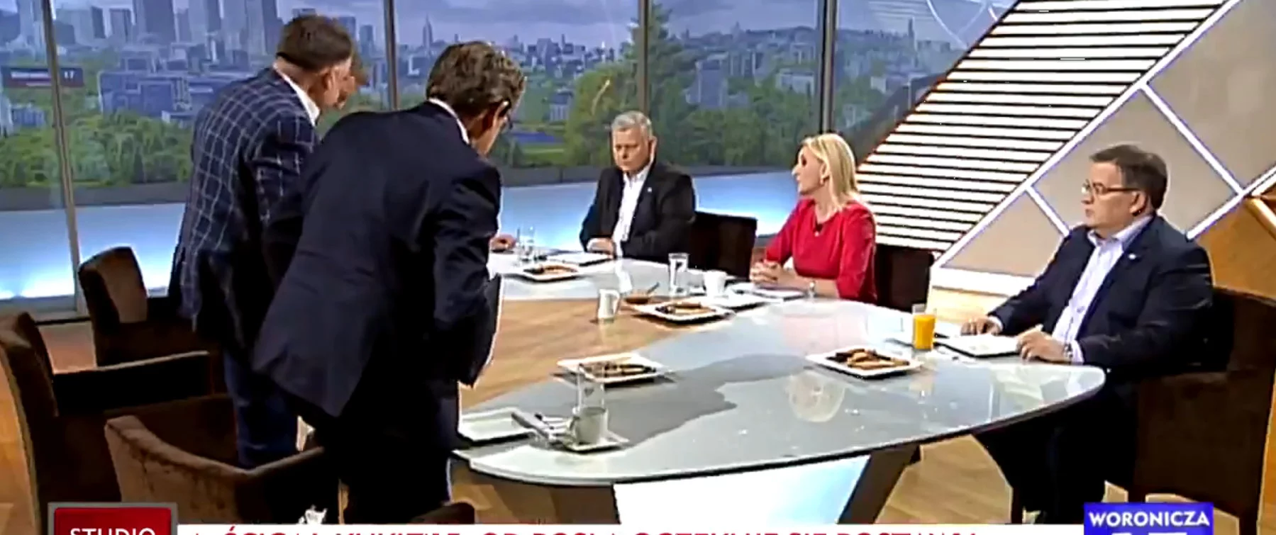 Dziennikarz mówi o agencji towarzyskiej w mieszkaniu posła Gawłowskiego. Politycy opozycji wychodzą ze studia